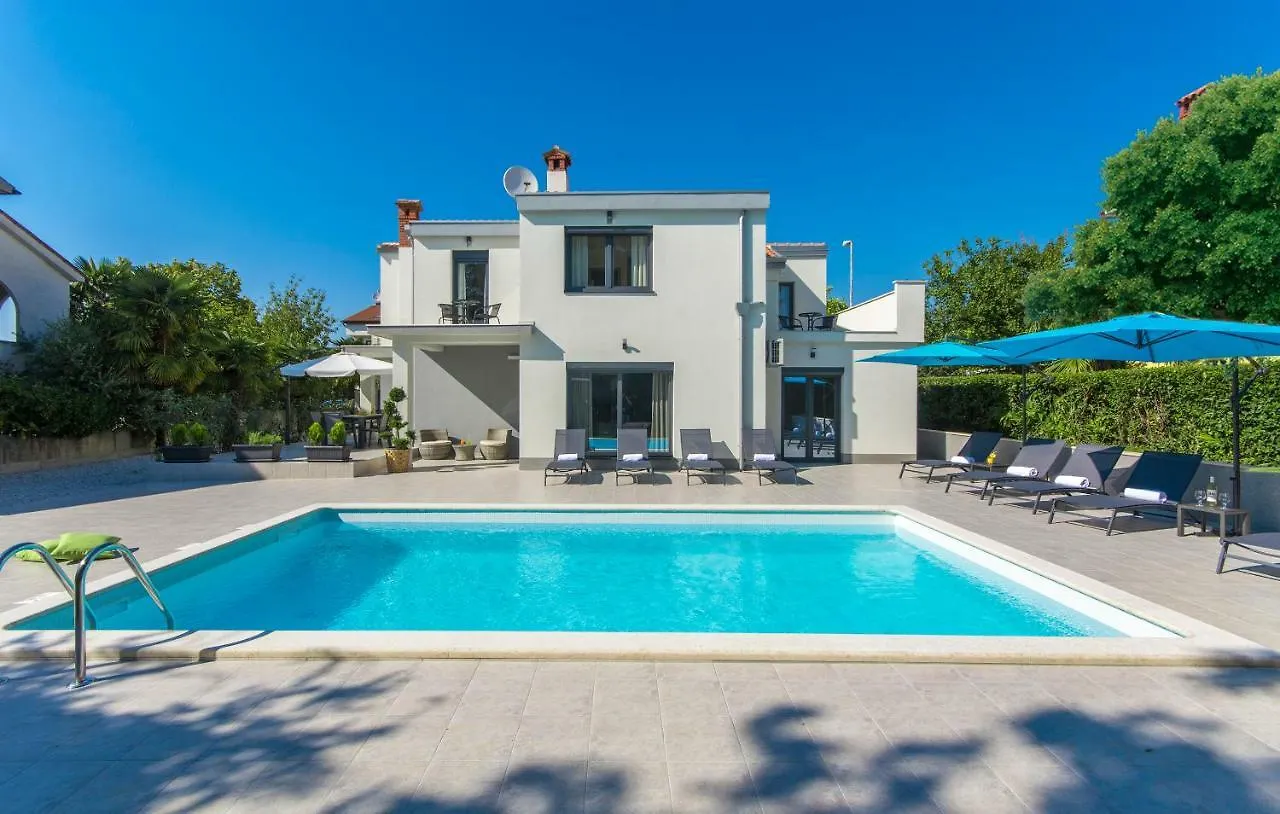 Villa Ana 1863 Poreč 0*,